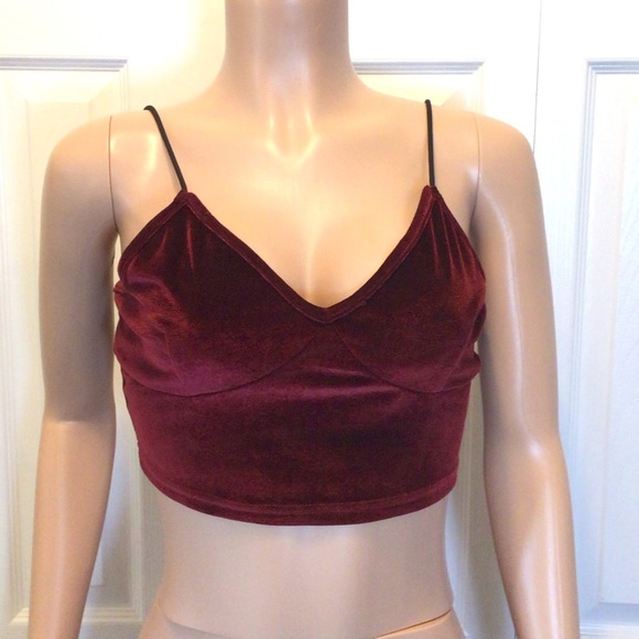 Women’s Burgundy Velour Sleeveless Cropped Cami Top Size Large - Picture 2 of 6